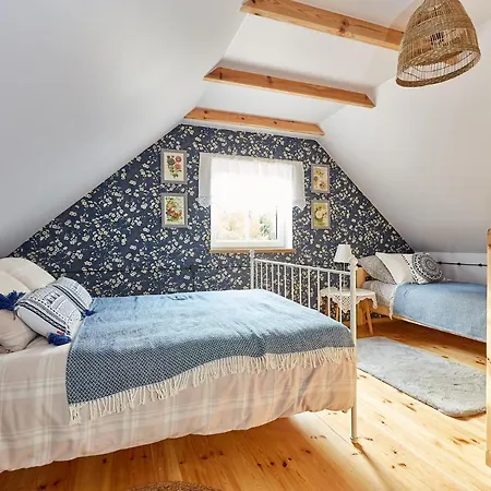 Siedlisko Przystanek Szczescie Piasutno