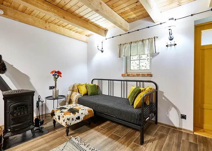 Siedlisko Przystanek Szczescie Piasutno